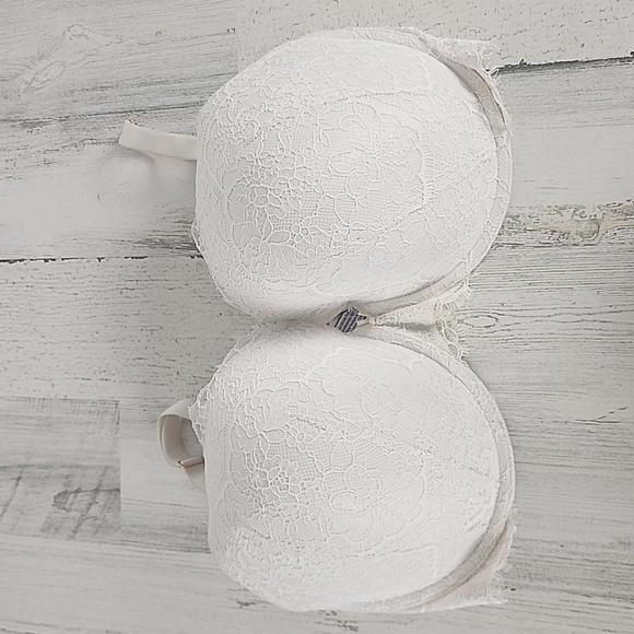 Victoria's Secret cream lace Dream Angels lined perfect coverage bra Size 38G - Picture 1 of 13